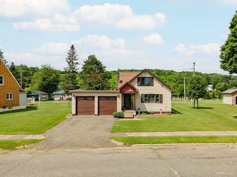 512 E First, Caspian, MI 49915