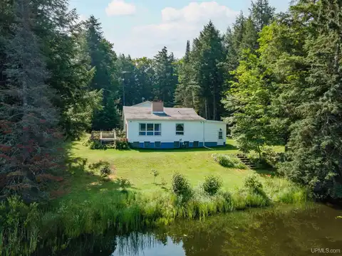 127 Bass Lake, Iron River, MI 49935