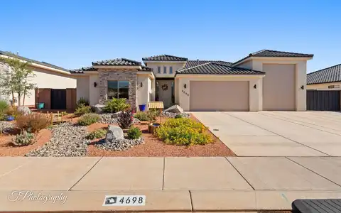 4698 W 3100 S, Hurricane, UT 84737