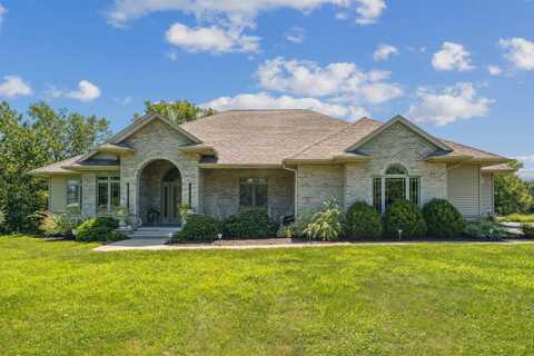 3090 59th Street Trail, Vinton, IA 52349