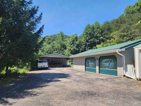 2344 Long View Lane, Harpers Ferry, IA 52146