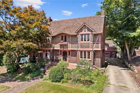 421 E Moody Ave, New Castle, PA 16105