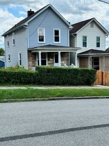 712 1/2 Ellsworth Ave, Jeannette, PA 15644