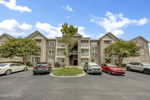 645 Condo Club Drive, Wilmington, NC 28412