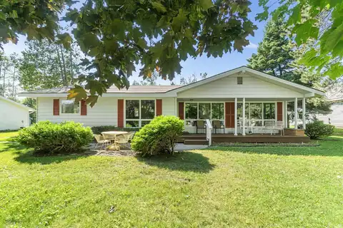 8280 E Foote Road, Cheboygan, MI 49721