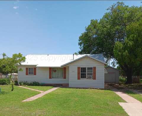327 Main Street, Quitaque, TX 79255