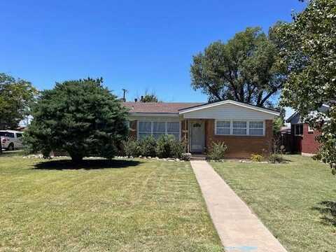 1618 S Grinnell Street, Perryton, TX 79070