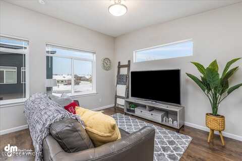 175 Willow View Circle, Anchorage, AK 99504