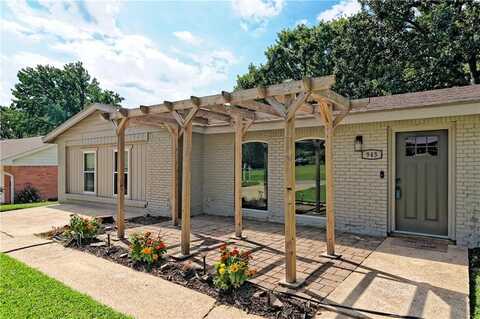 945 E Elm ST, Fayetteville, AR 72703