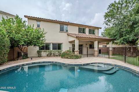 2744 E DONATO Drive, Gilbert, AZ 85298
