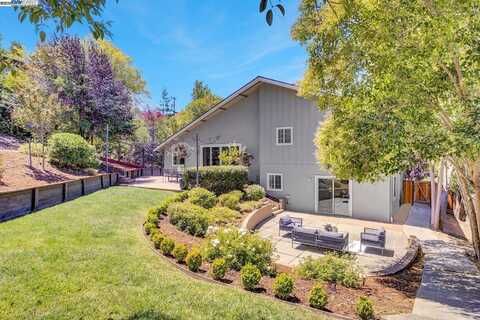 382 Castello Rd, Lafayette, CA 94549