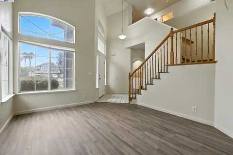 10169 Archley Ct, Elk Grove, CA 95624