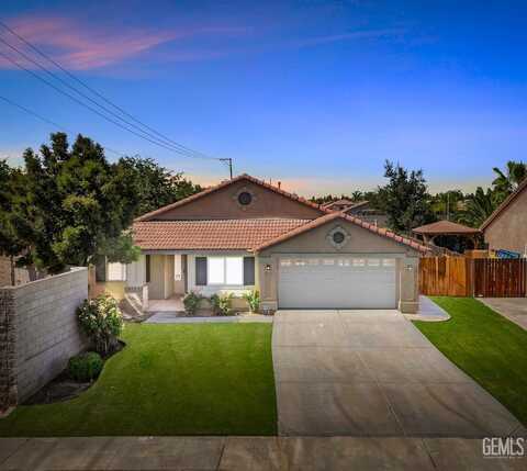 9610 Tahiti Avenue, Bakersfield, CA 93311