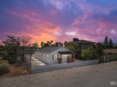 102 Jackson Street, Taft, CA 93268