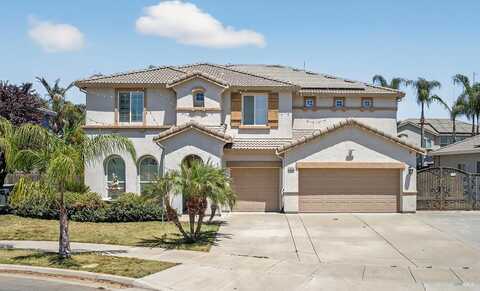3034 W Clinton Court, Visalia, CA 93291