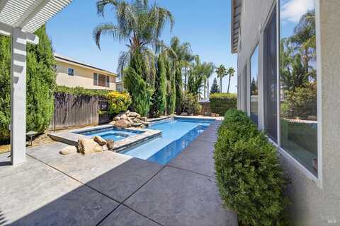 3034 W Clinton Court, Visalia, CA 93291