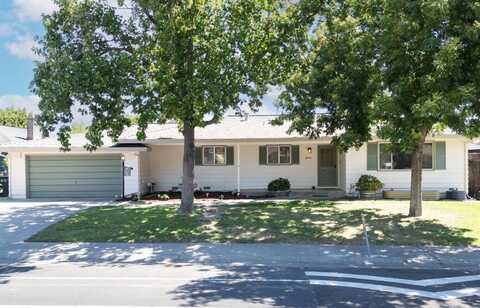 6655 S Land Park Drive, Sacramento, CA 95831