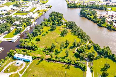143 Munson Dr, Houma, LA 70360