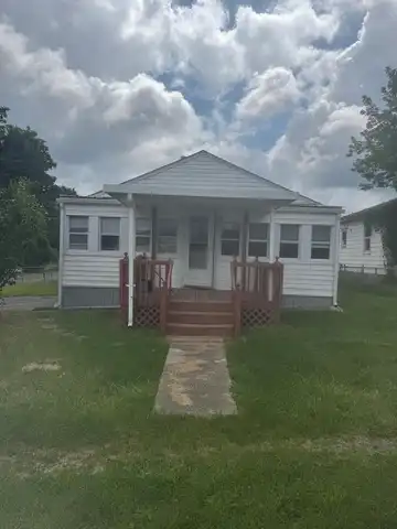 214 Saunders, BECKLEY, WV 25801