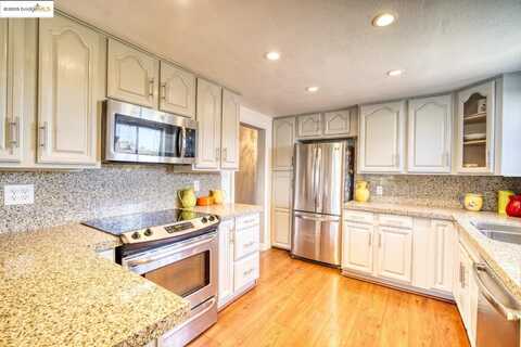 2821 Ponderosa Drive, Concord, CA 94520