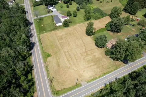 8780 Oswego Road, Lysander, NY 13027