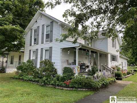 7 Eagle Street, Hanover, NY 14062