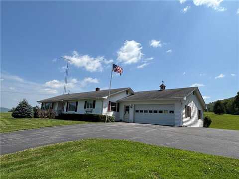 6996 County Highway 18, Stamford, NY 13739