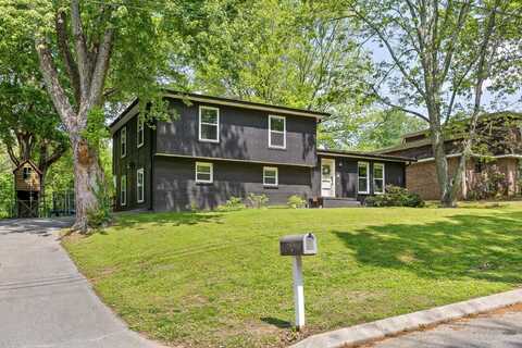 818 Murrell Road, Signal Mountain, TN 37377