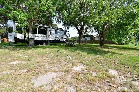 304 Traylor Avenue, Rockport, TX 78382
