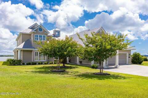 121 Harold Avenue, Swansboro, NC 28584