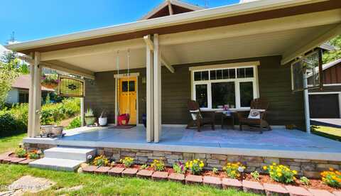 108 Memory Lane, Pinehurst, ID 83850