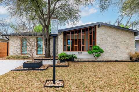 605 Adams St, Fredericksburg, TX 78624