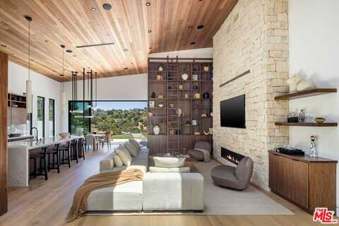 9715 Arby Dr, Beverly Hills, CA 90210