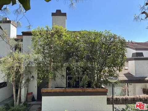 1546 Palisades Dr, Pacific Palisades, CA 90272