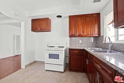 8521 Saturn St, Los Angeles, CA 90035