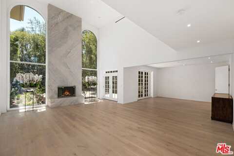 12330 Ridge Cir, Los Angeles, CA 90049