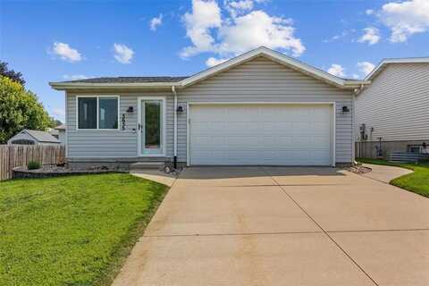 5655 Deerwood Street SW, Cedar Rapids, IA 52404