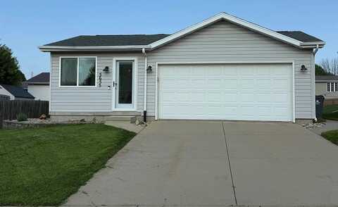 5655 Deerwood Street SW, Cedar Rapids, IA 52404