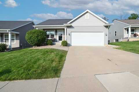2065 Rosewood Drive NW, Cedar Rapids, IA 52405