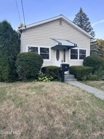 1712 Helderberg Avenue, Rotterdam, NY 12306