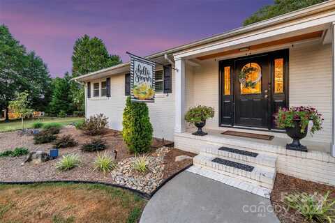 820 Green Pond Road, Clover, SC 29710