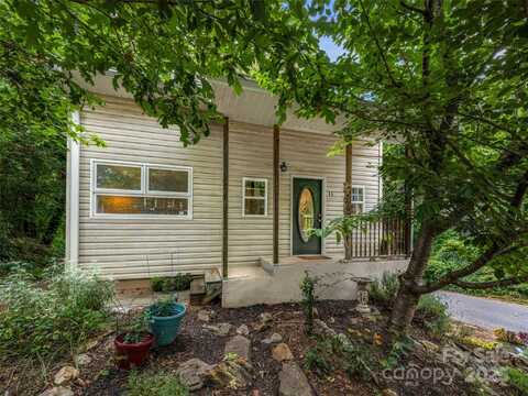 11 Pinewood Road, Asheville, NC 28805