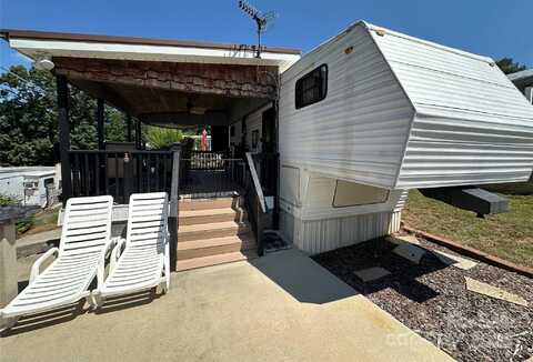 104 Robin Lane, New London, NC 28127