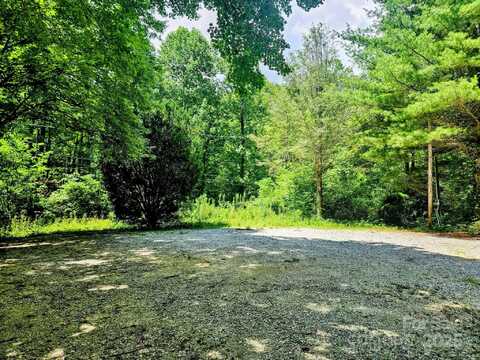 1450 White Oak Creek Road, Burnsville, NC 28714