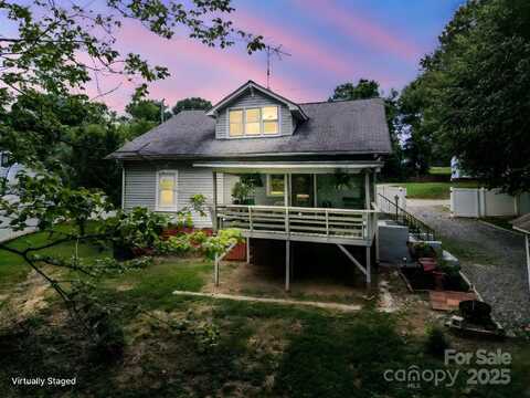 241 4th Avenue N, Taylorsville, NC 28681