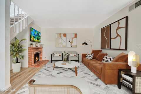 1824 E Avenida De Las Flores, Thousand Oaks, CA 91362
