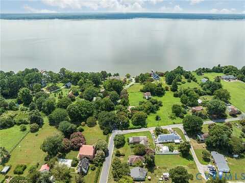 3199 Cappahosic Road, Gloucester, VA 23061
