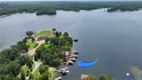21 BROWNS POINT Lane, Bumpass, VA 23024