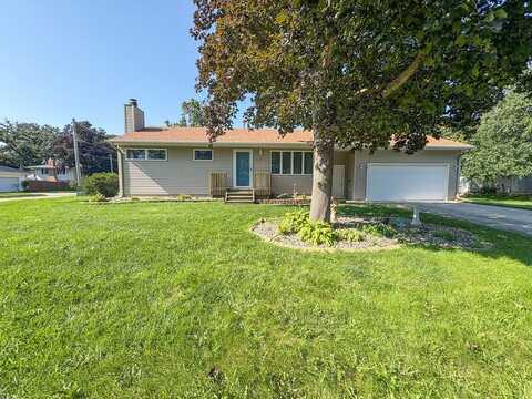 812 S 12th Avenue W, Newton, IA 50208