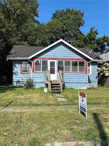 1236 Stewart Street, Des Moines, IA 50316
